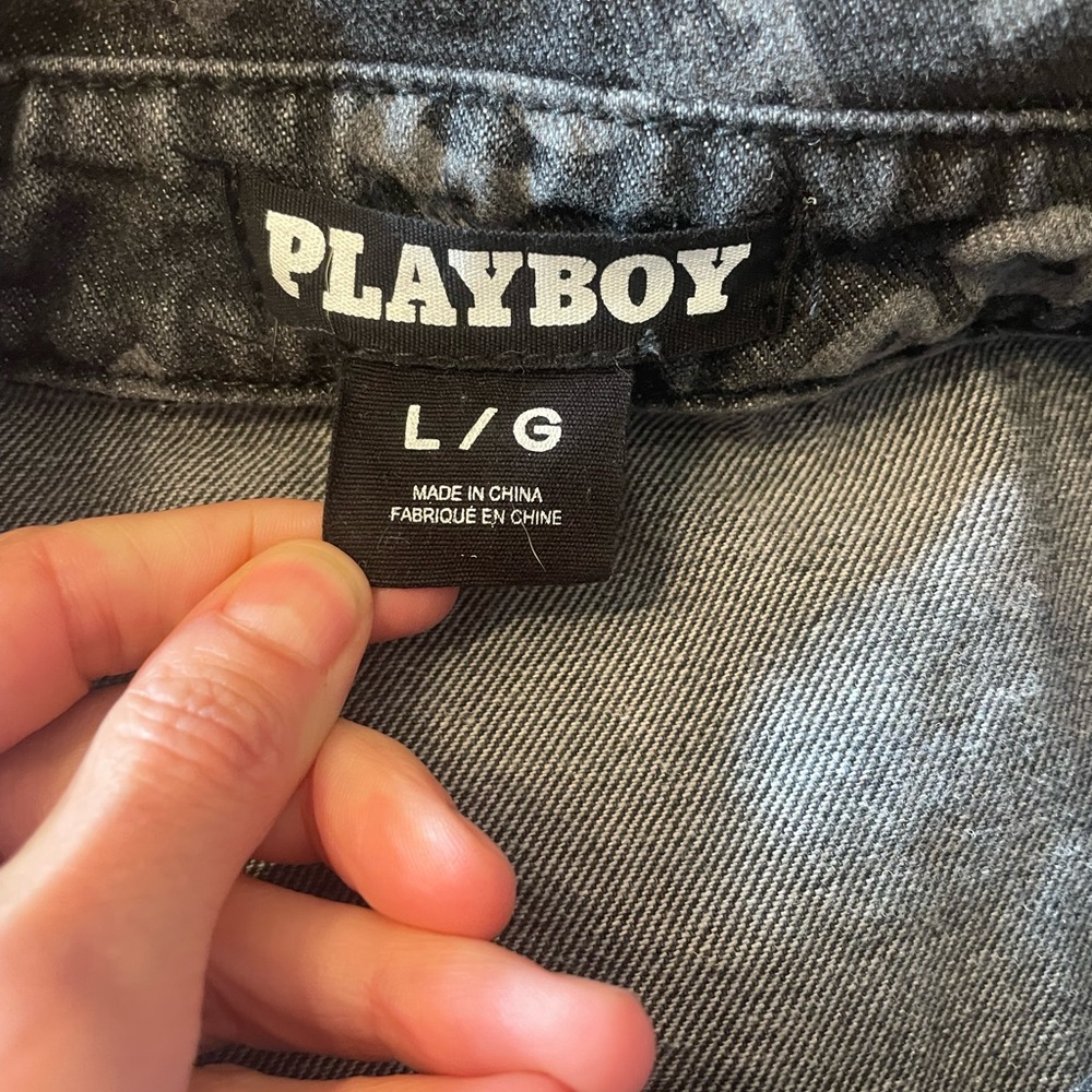 PLAYBOY all over print Charcoal Denim thick button down with snaps size large - Picture 2 of 9